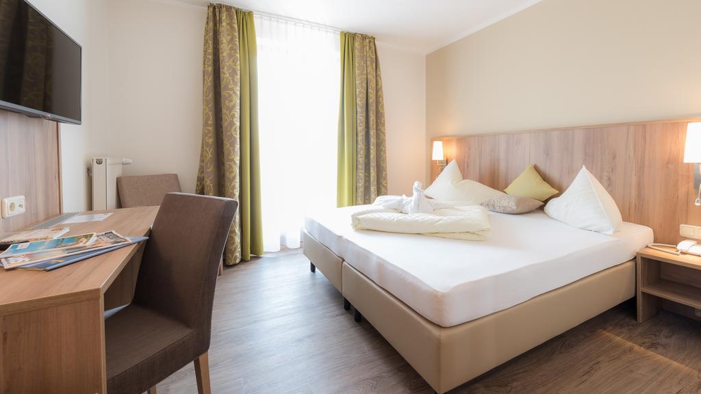 Hotel Marko Санкт-Канциан Экстерьер фото