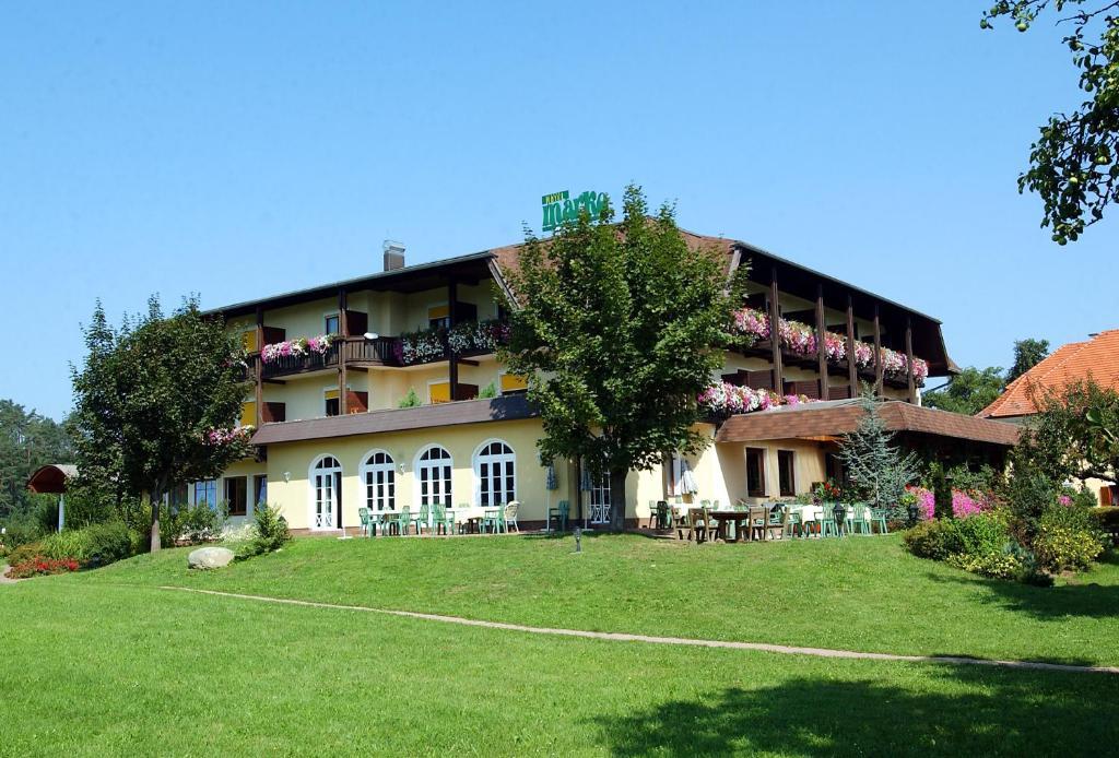 Hotel Marko Санкт-Канциан Экстерьер фото